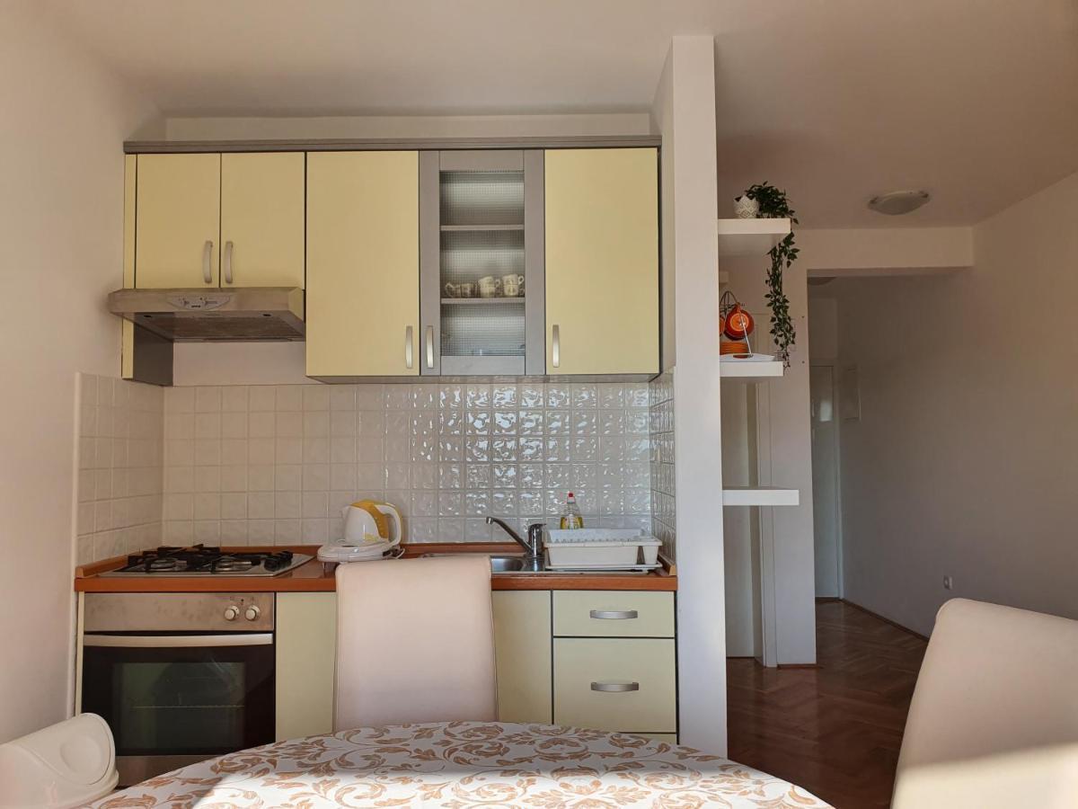 The Nifty Nook Apartments Novalja Exterior photo